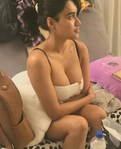 Cheap call girls in majnu ka tilla Escort service in Delhi N