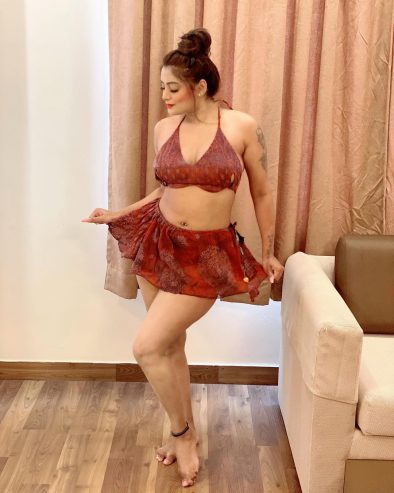 Call Girls In Guru Teg Bahadur Nagar 9999810259 Delhi Escort