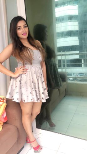 Call Girls in Kalyanpuri Delhi Call pooja 8826527992 Genuine Door Step Top