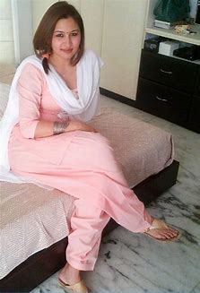 Alisha Erotic escort massage services 08290597087