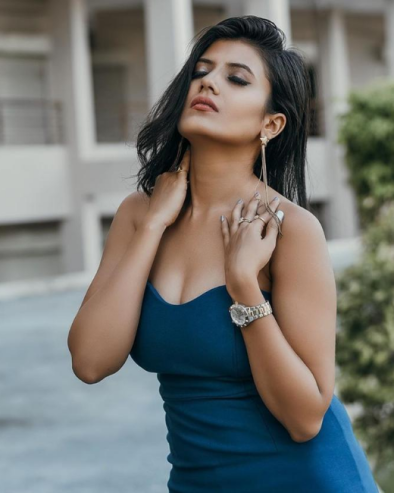 Call Girls In Paschim Vihar 89_29_74_81_53 Escorts Service In Delhi ₹ 7OOO