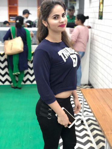 Pooja❤️Patel__call me ✔️Real Escost services 1hr 1500✔️✔️ 2hr 2500 ✔️full ,