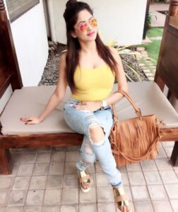 Call Girls In Karol Bagh 9990611130 Escort ServiCe In Delhi NCR