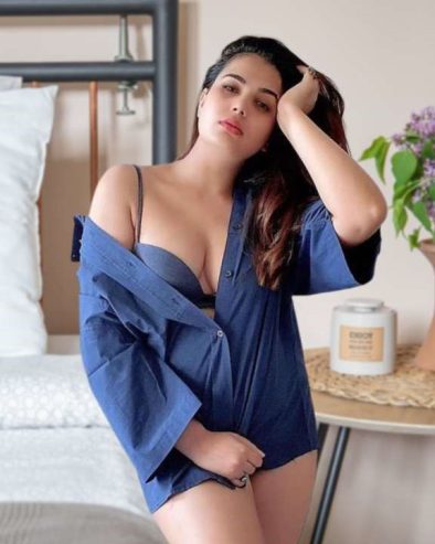 WITHOUt CONDOM SUCKING BLOWJB GIRL ESCORT SERVICES